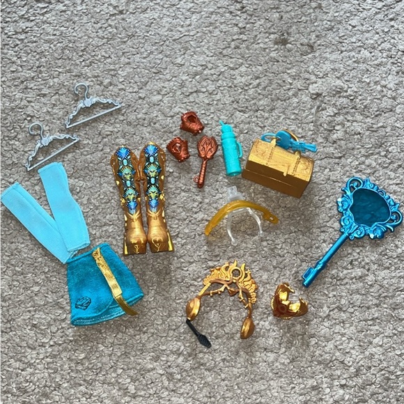 Monster High Skulltimate Secrets Monster Mysteries Cleo DeNile - NWOB - Picture 4 of 10